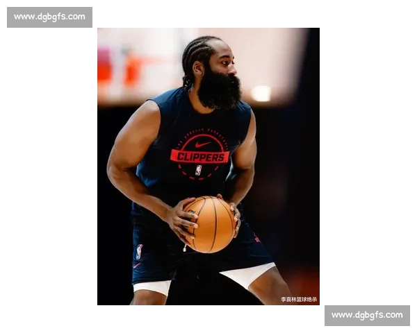 哈登续约释放千万空间,快船瞄准保罗重返洛杉矶 哈登续约释放千万空间,快船瞄准保罗重返洛杉矶