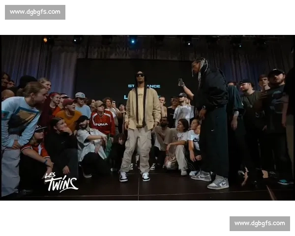 巴黎篮球馆燃爆!Les Twins 即兴嘻哈 Freestyle 震撼全场 巴黎篮球馆燃爆!Les Twins 即兴嘻哈 Freestyle 震撼全场
