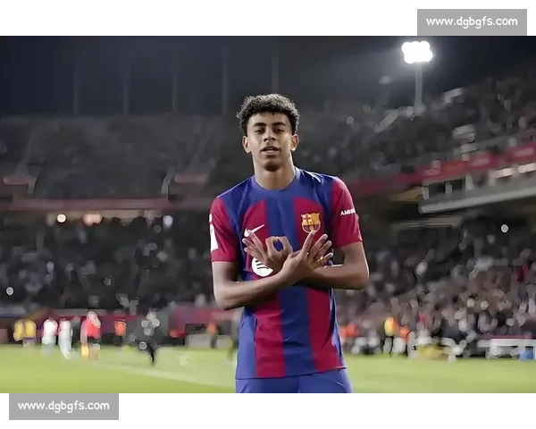 拜仁多特竞逐巴萨天才中场达维奇,红蓝军坚持回购条款 拜仁多特竞逐巴萨天才中场达维奇,红蓝军坚持回购条款