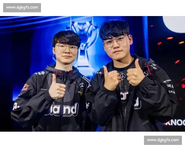 2023英雄联盟全球总决赛八强战火重燃,谁能问鼎电竞巅峰!